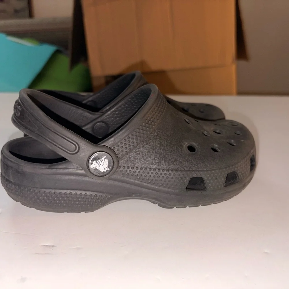 Crocs size C 12 black
